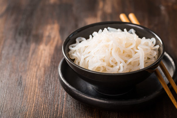 the nutritional value and benefits of shirataki noodles
